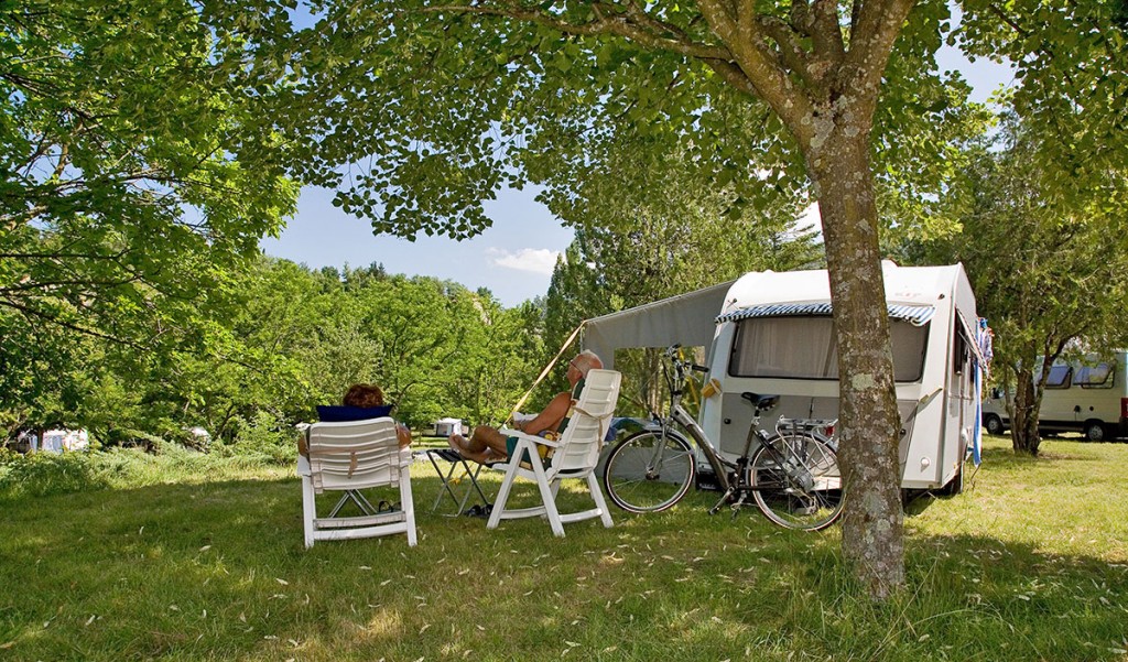 caravanes-camping-cars-groupes-ardeche