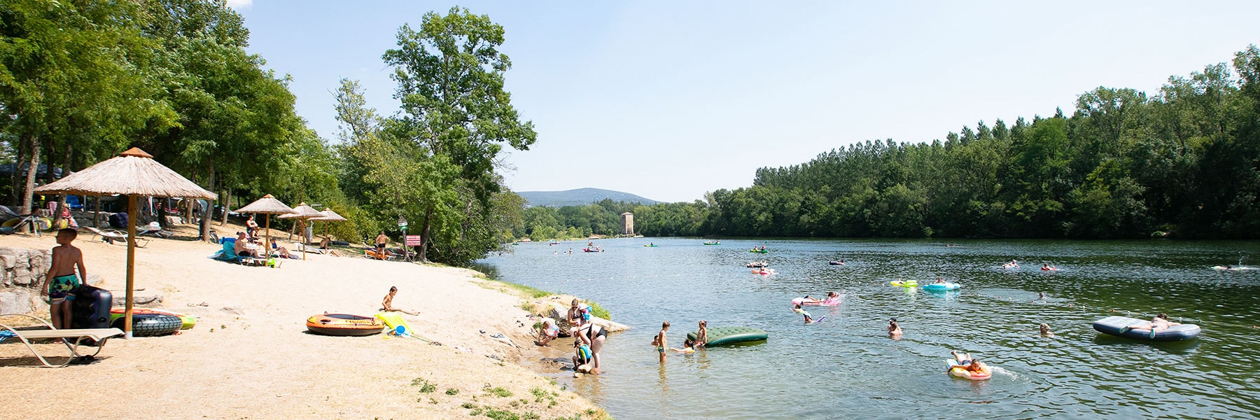 Camping Ardèche am Flussufer